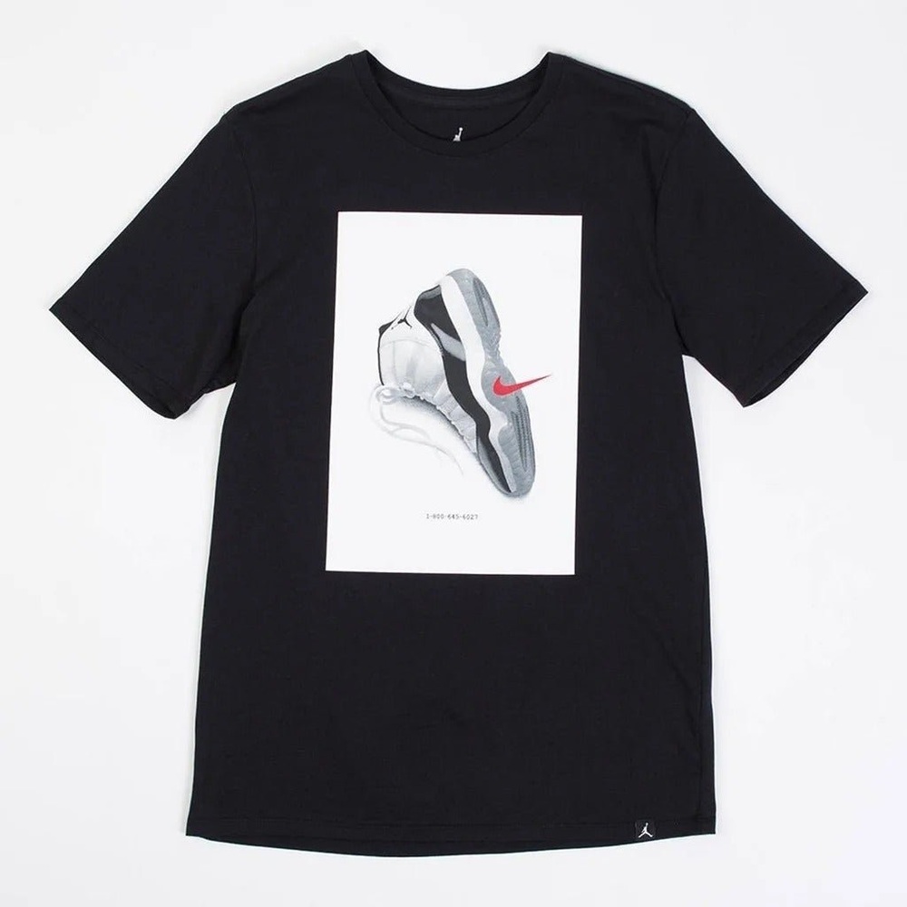 Black Nike t-shirt